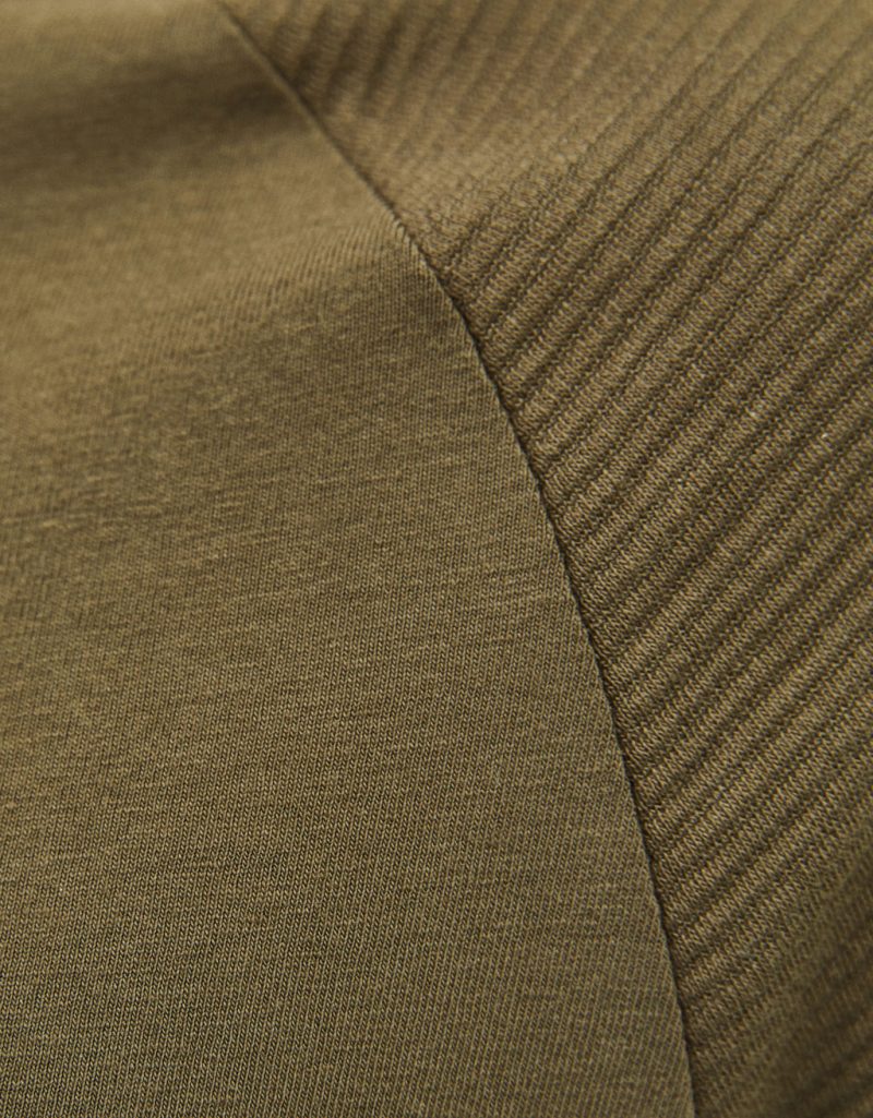 ⁦Raglan sleeve T-shirt⁩ - الصورة ⁦5⁩